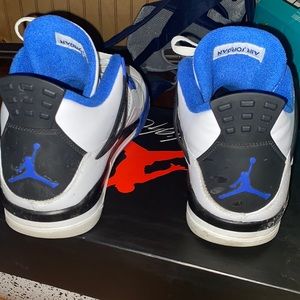 Jordan 4s